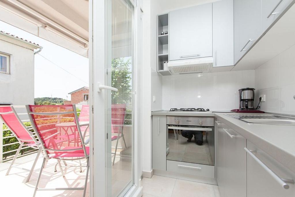 Kuvi Apartments Ровин Стая снимка